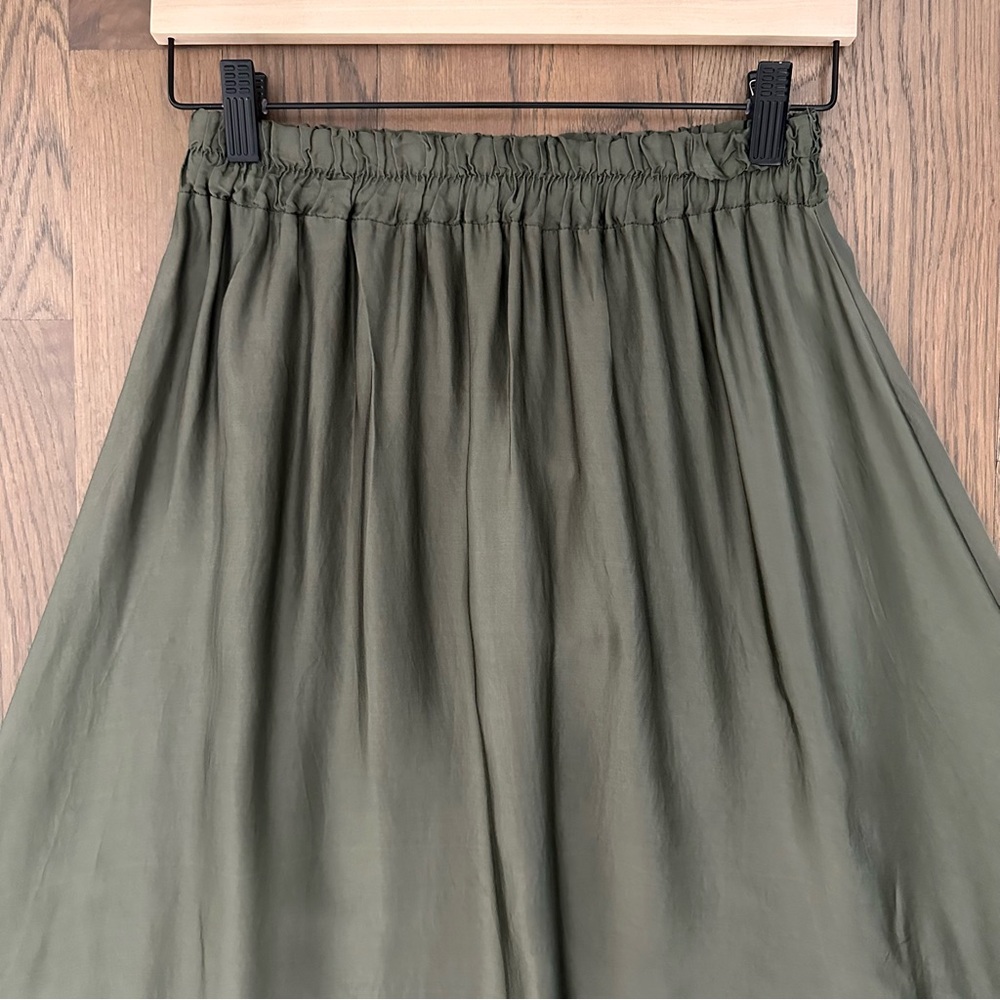 NWT Made in Italy Satin Silk Blend Maxi Skirt in Dusty Olive Green Medium - Picture 5 of 9